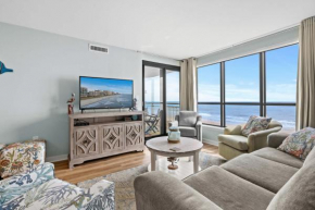 Windemere Beachfront Oasis with Hot Tub and Pool Access
